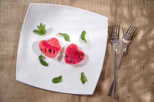 Kolacja przy świecach – talerz z serwowaniem